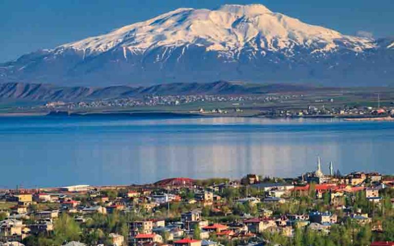 تور وان فروردین